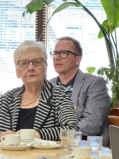 Marja-Leena Saari ja Sami Siikala odottavat jäsenvalinnan tuloksia.